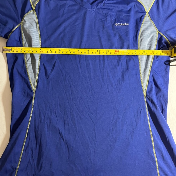 Women’s Sports T-Shirt Bundle - Columbia Omni-Freeze & Augusta Sportswear Medium - Picture 4 of 10